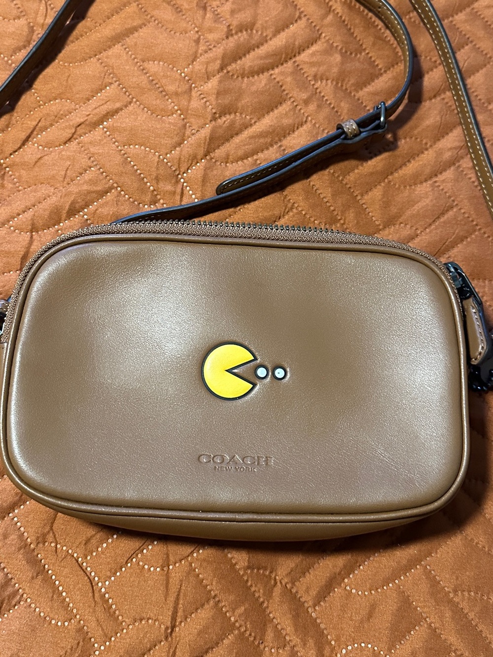 NWT Limited Edition Coach x Pac-Man Graham Crossbody Bag in Tan leather